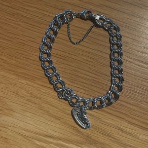 Hey yall ! Im selling a James Avery charm bracelet with planet charm.